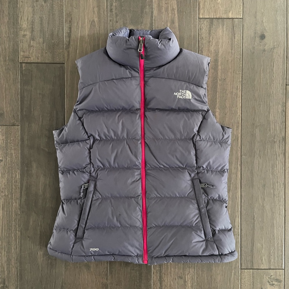 👛The North Face Women’s 700 Down Nupste Vest (Sz M)